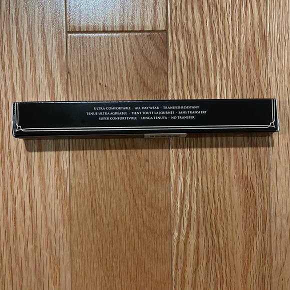 KVD everlasting hyper light liquid lipstick - Picture 3 of 7